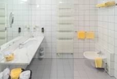 Bad Zimmer 207