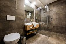 Hotel Gnaid - Badezimmer 204