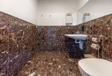 Weingut Stroblhof - WC piscina coperta