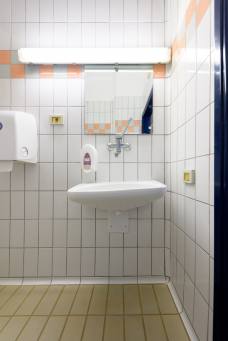 Piscina coperta Meranarena - Bagni riservati ai disabili