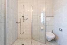 Bad Zimmer 218