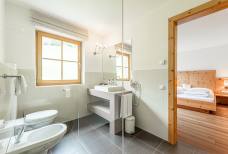 Hotel Alpenfrieden - Bad Zimmer 507 (Dependance)
