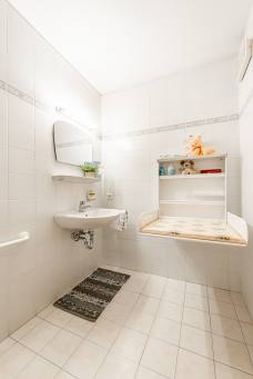 Hotel Alpenfrieden - Barrierefreie Toilette im Untergeschoss