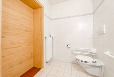 Hotel Alpenfrieden - Barrierefreie Toilette im Untergeschoss