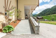 Hotel Alpenfrieden - Zugangsrampe Haupteingang