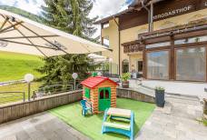 Hotel Alpenfrieden - Terrasse
