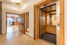 Andreus Golfhotel - Fahrstuhl Garage 5 Stockwerke