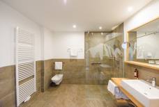 Panoramahotel Huberhof - Badezimmer 101