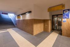 Fahrstuhl Gleis 1