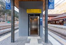 Fahrstuhl Gleis 2