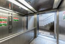 Bahnhof Bruneck - Fahrstuhl Gleis 1