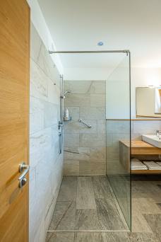Sterzinger Moos - Zimmer 220 - Badezimmer