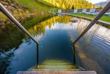 Hotel Schwarzenbach - Laghetto balneabile e giardino