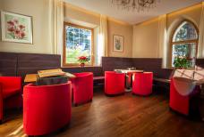 Hotel Sonnenhof - Rezeption und Lounge