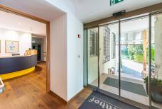 Hotel Sonnenhof - Rezeption und Lounge