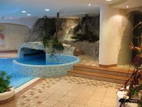 Hotel Mühlgarten - Stufen im Hallenbad