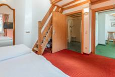 Bad Moos Dolomites Spa Resort - Residence Mühlenhof: Bad vom Zimmer Nr. 470