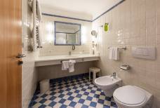 Hotel Passo Monte Croce - Bagno camera 415
