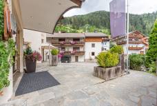 Hotel Alte Mühle a Campo Tures - Rampa per l'entrata principale