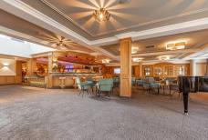 Hotel Montis - Bar und Terrasse