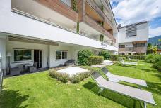 TYROL family retreat - Terrasse der Ferienwohnung 3