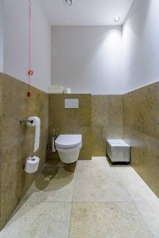 Alpiana Resort - WC Hallenbad