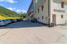 Kabinenbahn Col Raiser - Zugangsweg vom Hauptparkplatz
