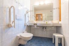 Moar's Hotel - Bagno della camera doppia 219