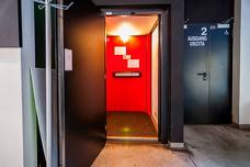 Capitolkino - Filmclub Bozen: Hebebühne zum Kinosaal 1