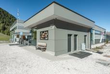 Speikboden - Sand in Taufers: Barrierefreie Toilette mit Wickeltisch