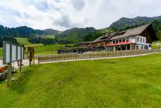 Speikboden - Sand in Taufers: Bergrestaurant und Kinderspielplatz