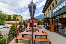 McDonald's - Terrazza e parco giochi