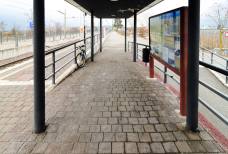 Questa rampa porta dal posto macchina riservato alla banchina 1.