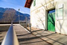 Rampa d'accesso da via Stazione alla banchina