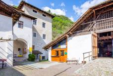 Innenhof und Kasse