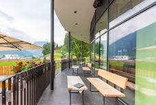 Bar e parco giochi