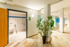 Bagno spogliatoio piscina