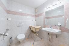 Hotel Wochtla Buam - Barrierefreie Toilette Untergeschoss