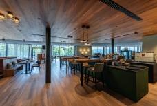 Ganis Resort - Bar und Aufenthaltsbereiche