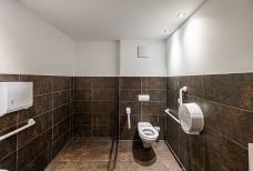 Helmrestaurant - Toilette im Erdgeschoss