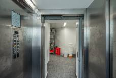 Helmrestaurant - Fahrstuhl