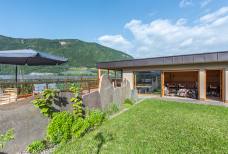 Urlaub auf dem Bauernhof Preglhof - Rampe zur Terrasse