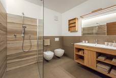 Urlaub auf dem Bauernhof Preglhof - Bad der Ferienwohnung Nr. 3