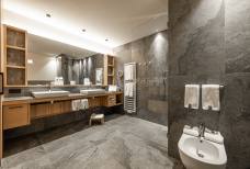 DAS GERSTL Family Retreat - Badezimmer 102