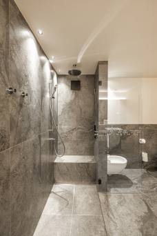 DAS GERSTL Family Retreat - Badezimmer 102