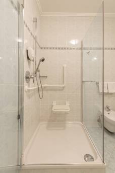 Hotel Christoph - Bagno della camera 101