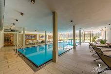 Hotel Dolomitenhof - Hallenbad