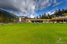 Hotel Dolomitenhof - Garten