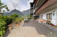 Garni Appartement Gartenheim - Percorso ingresso principale